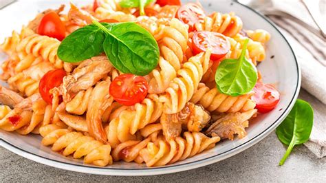 Tavuklu Makarna Tarifleri