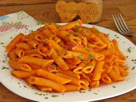 Domatesli Kremalı Makarna