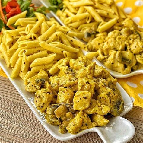 Köri Soslu Makarna Tavuk