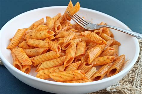 Salçalı Makarna Nasıl Yapılır