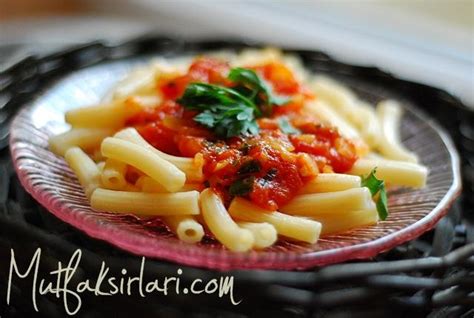 Napoliten Soslu Makarna Tarifi